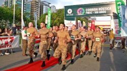 cerca-de-mil-atletas-participam-de-corrida-rustica-da-policia-militar-em-florianopolis