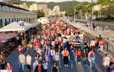 servidores-de-florianopolis-decidem-por-manter-greve