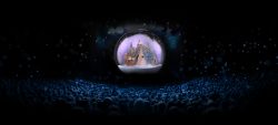 florianopolis-recebe-a-magia-e-a-emocao-do-teatro-ilusionista-em-“polaris”,-o-espetaculo-no-globo-gigante