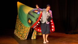 domingo-com-teatro-apresenta-as-historias-do-litoral-catarinense-no-espetaculo-dona-bilica-e-o-boi-de-mamao