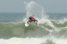 surf-talentos-oceano-conhece-os-campeoes-da-temporada-2023-do-circuito-na-praia-da-joaquina