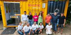 praia-mole-recebe-lancamento-da-casa-so+ma,-com-evento-que-inaugura-posto-de-reciclagem-no-selina 