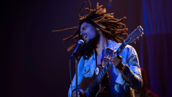 sessao-adaptada-para-familias-com-bebes-exibe-‘bob-marley-–-one-love’-no-continente-shopping