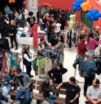 esag-senior-promove-feira-beneficente-na-udesc-nesta-quarta-com-brecho-e-comidinhas