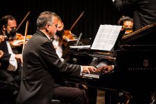 camerata-florianopolis-apresenta-concerto-de-musica-classica-nesta-sexta-feira,-no-cic